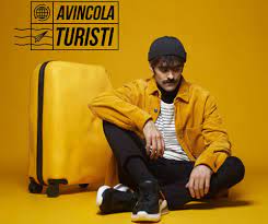 TURISTI – AUTOGRAFATO